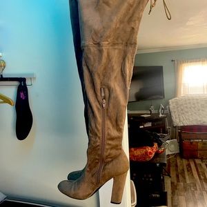 Thigh high boots size 8 nwot